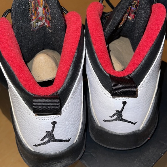 Gently used kids jordan 10 (45) - Picture 4 of 4